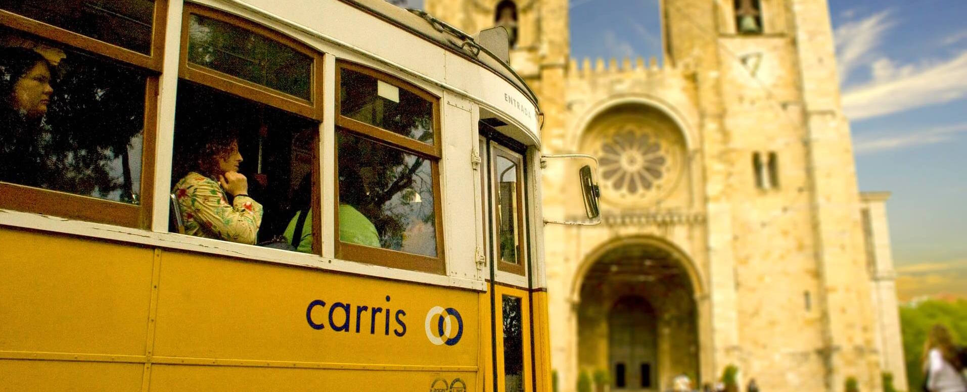 1. Visiter Lisbonne à bord du Tramway ligne 28 - Portugal