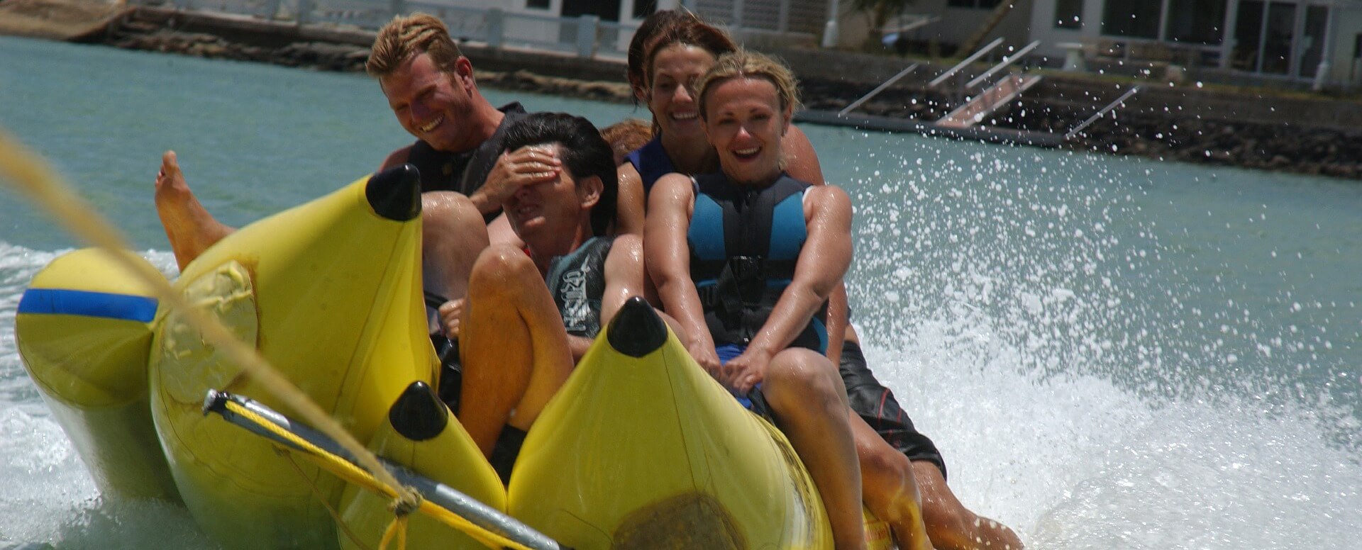 Promenades en bateau-banane - Bali