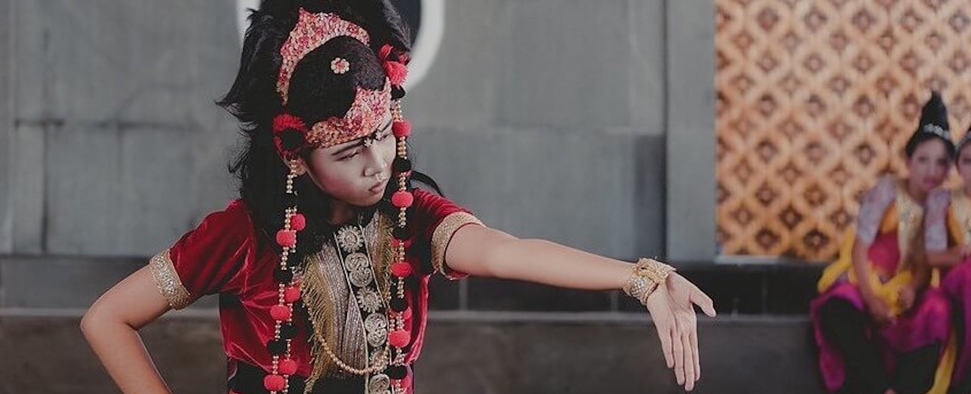 Danser au rythme des danses traditionnelles - Indonésie