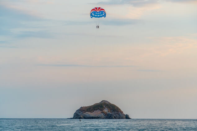 Parachute ascensionnel