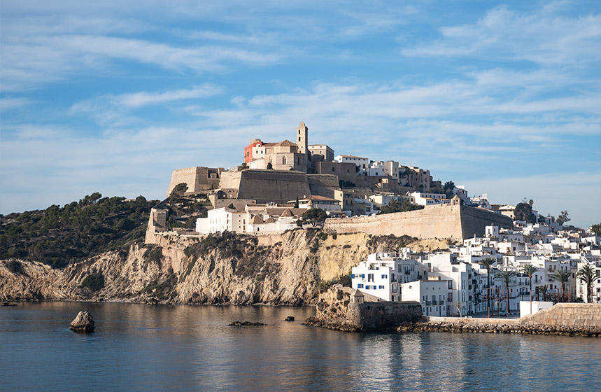 Visitez Dalt Vila, le charmant quartier historique d'Ibiza