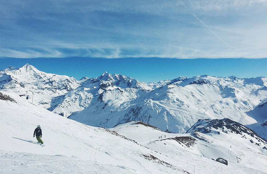 Neige et plaisir assuré : séjour de luxe au ski à Tignes, France