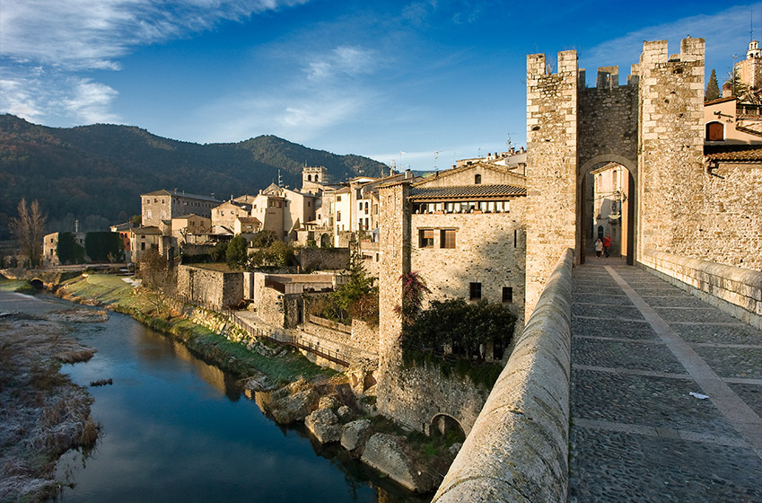 L'automne : récolte, culture et tranquillité dans les villes de la Costa Brava