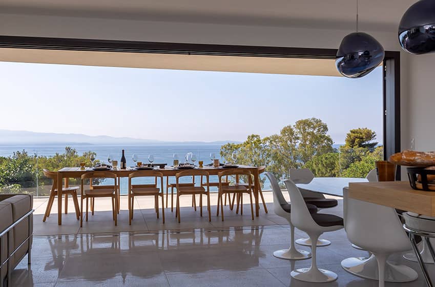 Pourquoi visiter la Corse en 15 jours en choisissant 2 villas ?