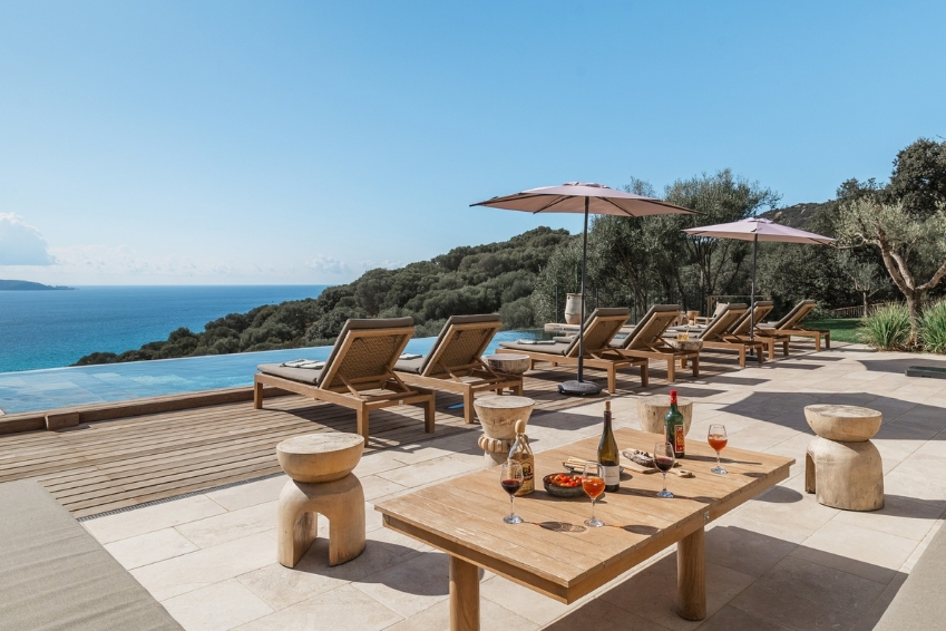 Casa Ondella : une villa avec piscine sur les hauteurs d’Olmeto