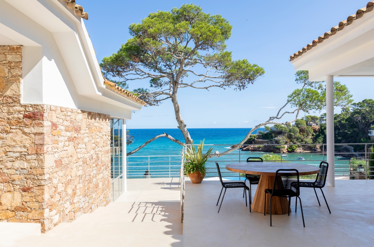 Villa Belatta à Begur : accès direct à la plage