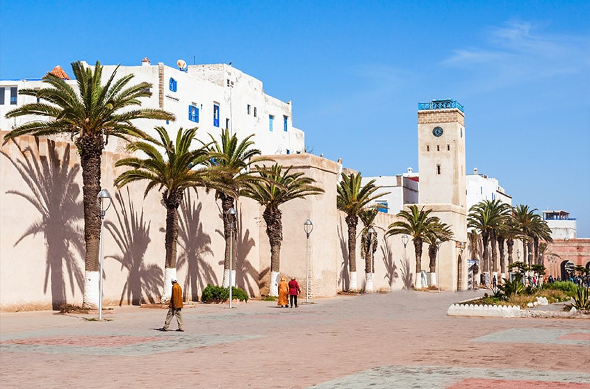 5. Essaouira : Fraîcheur océanique et sports nautiques en Août