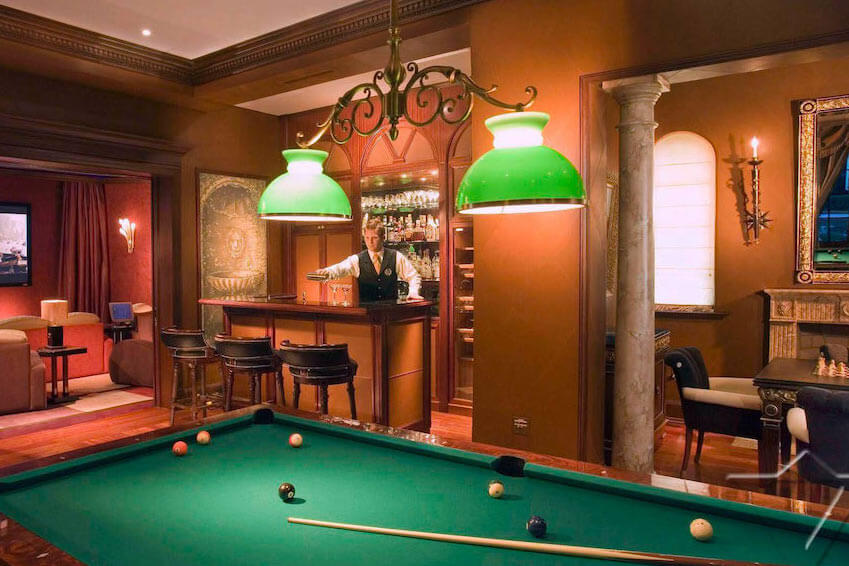 25 Villas de luxe  avec une salle de jeux  billard ping 