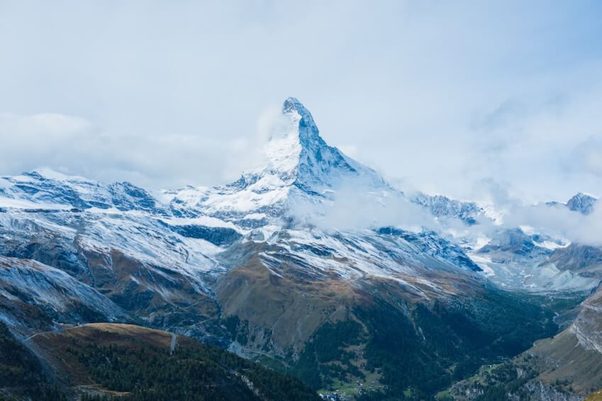 Les Alpes suisses, entre beauté naturelle et modernité