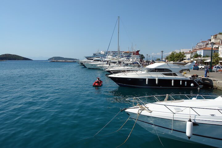 Profiter de ses vacances en famille sur un bateau