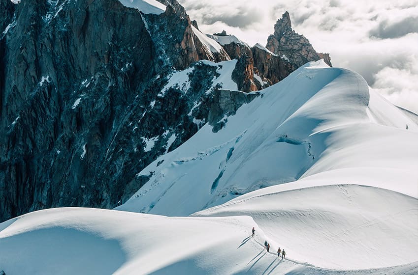 Alpes du Nord : L’appel des sommets enneigés