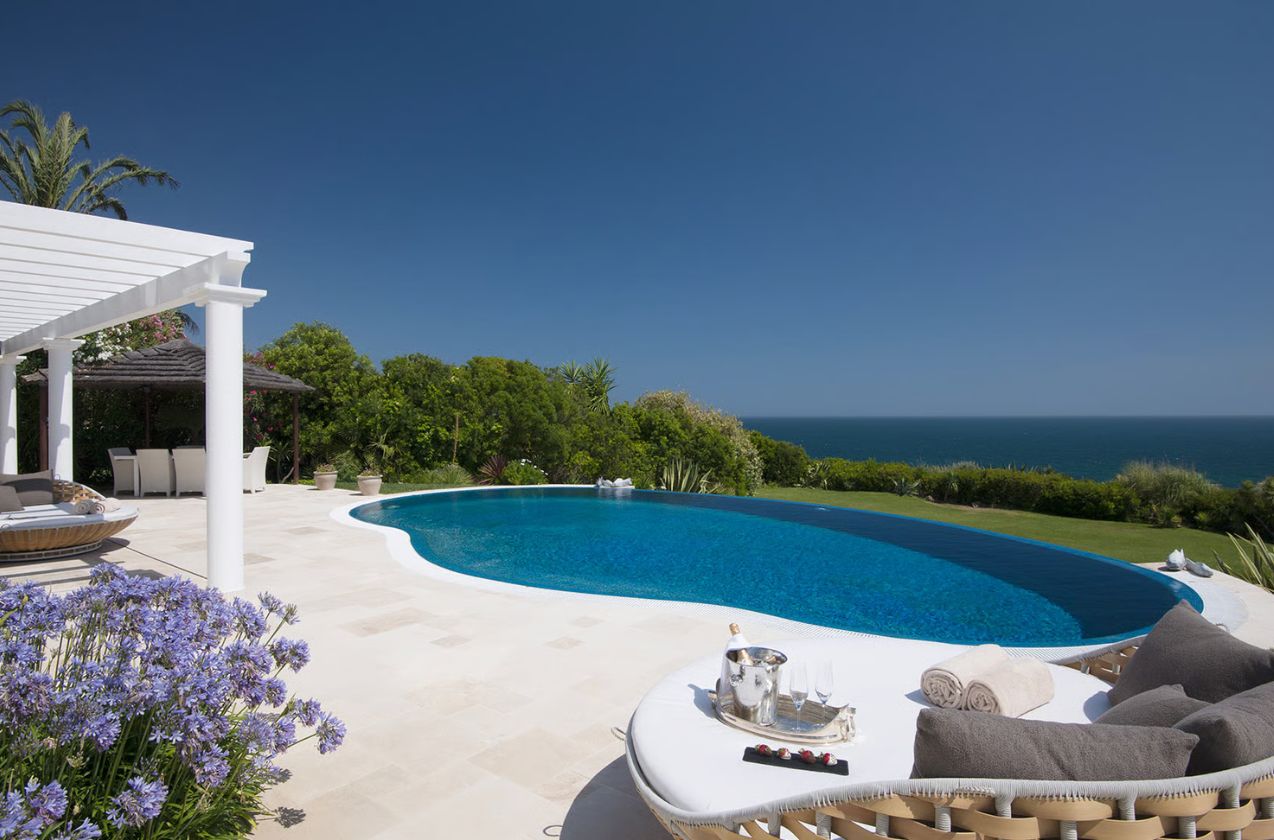 Vila Tacio : une villa de luxe en Algarve avec vue sur l’Atlantique
