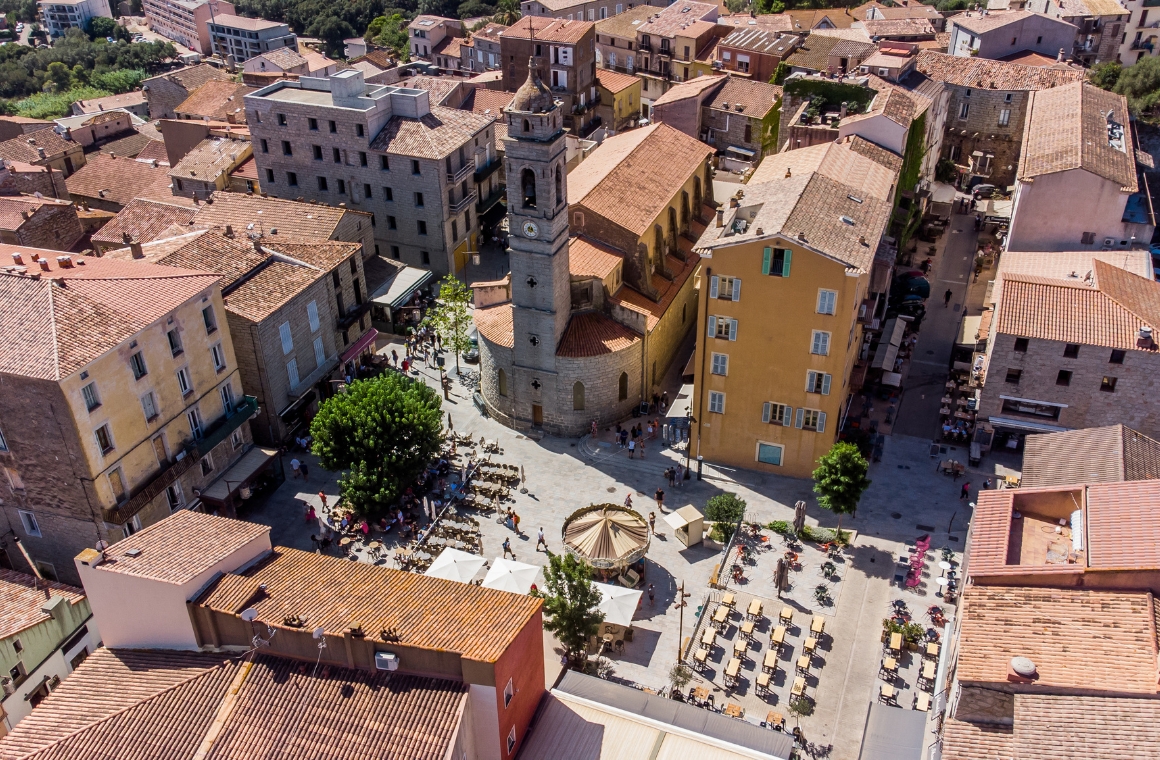 L’art de vivre à Porto-Vecchio : soirées, marchés et saveurs locales