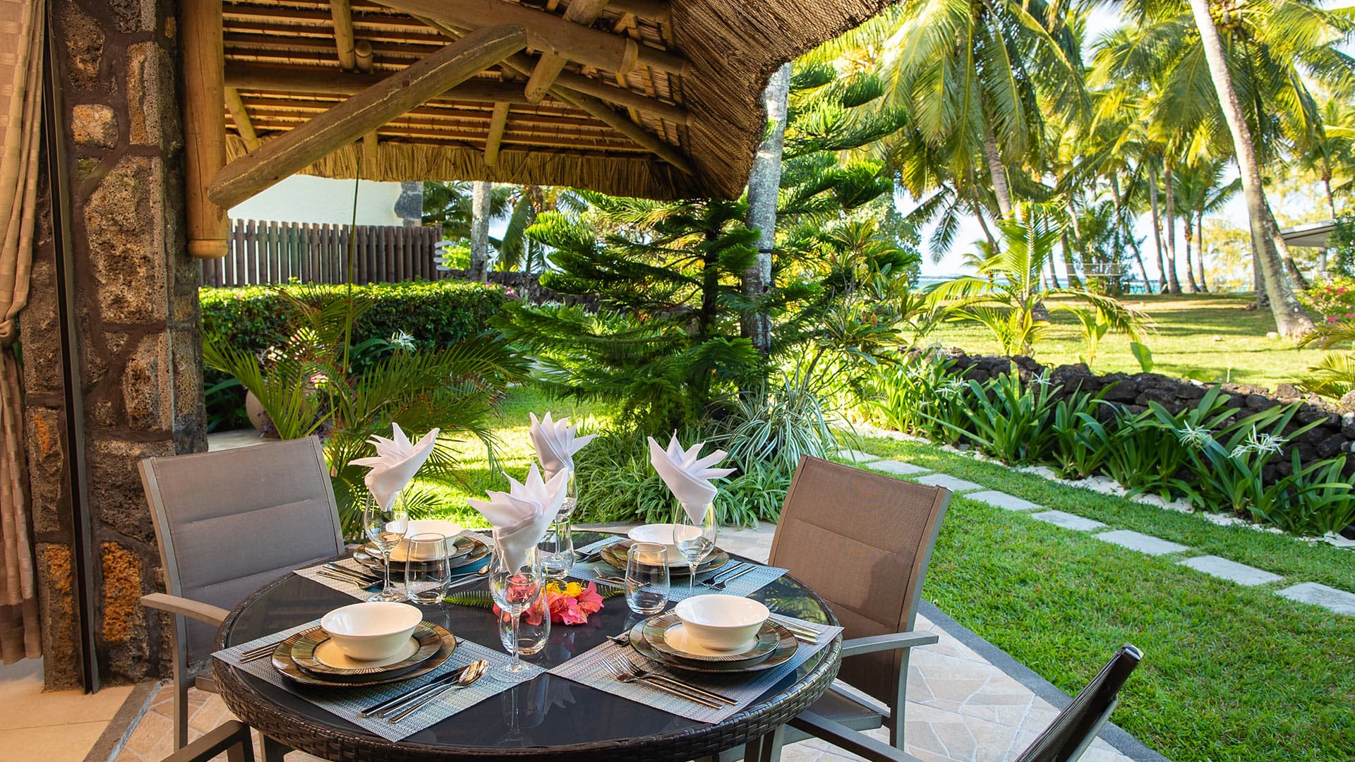 Get Diamond Villa Mauritius Images