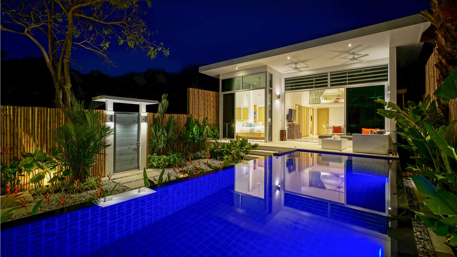 The Beach House Villa Mieten In Phuket Bucht Von Ao Yon Villanovo