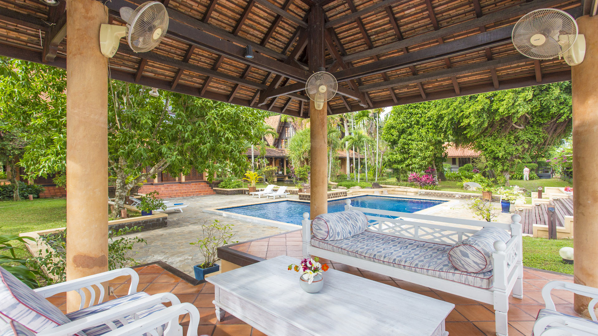 Villa Villa Y, Location à Phnom Penh