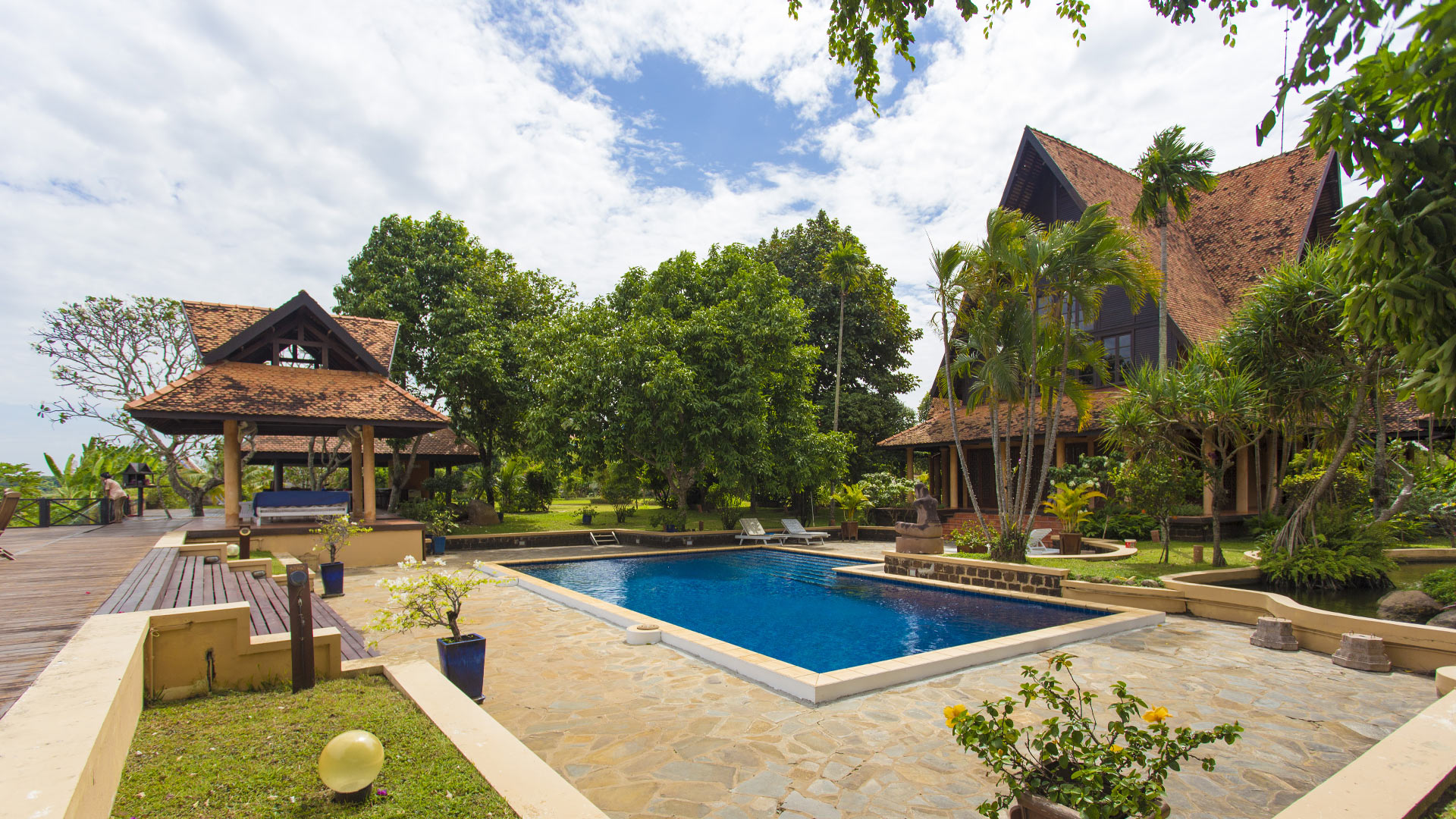 Villa Villa Y, Location à Phnom Penh