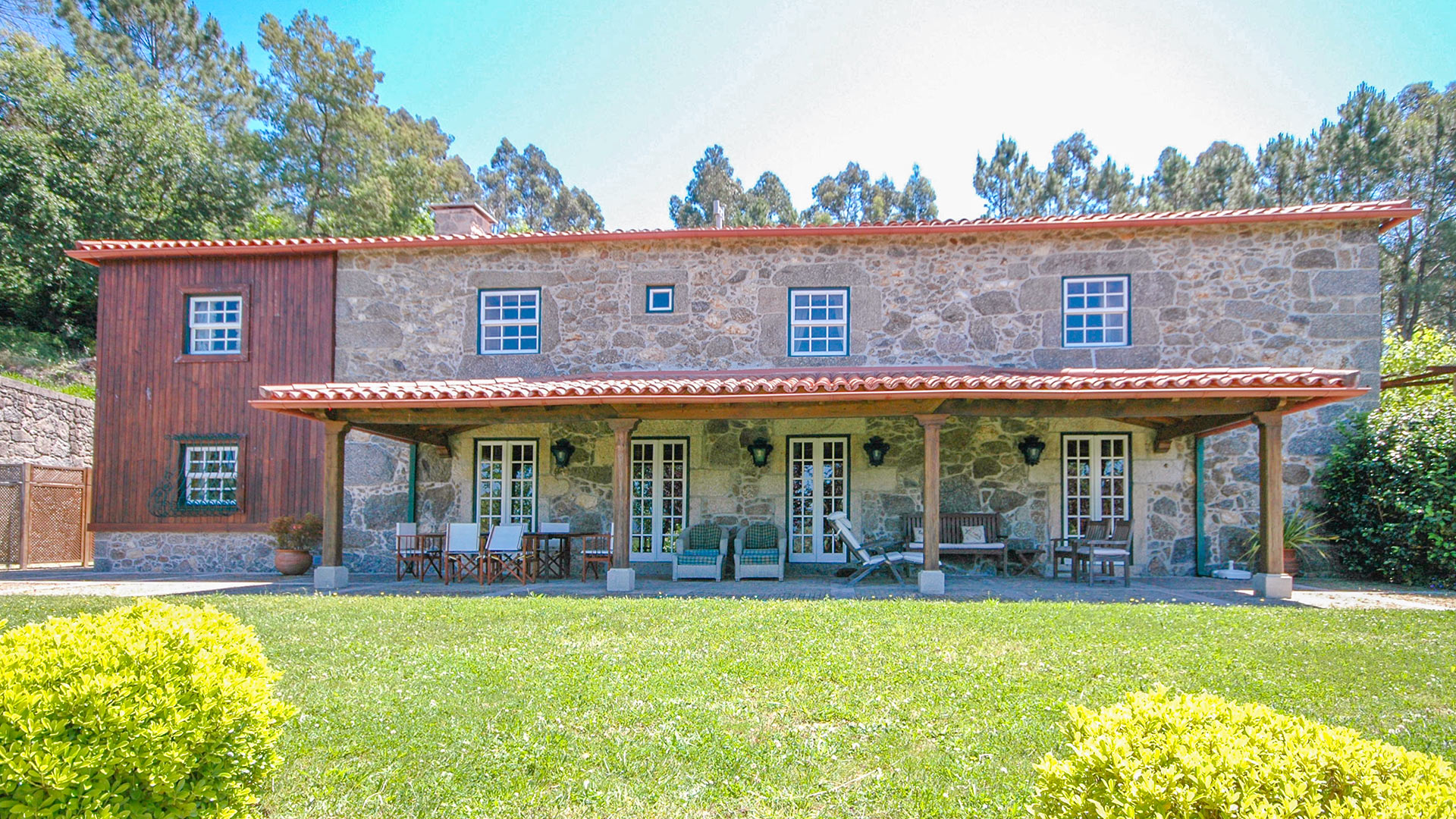 Villa Villa Valley, Location à Porto et le Nord