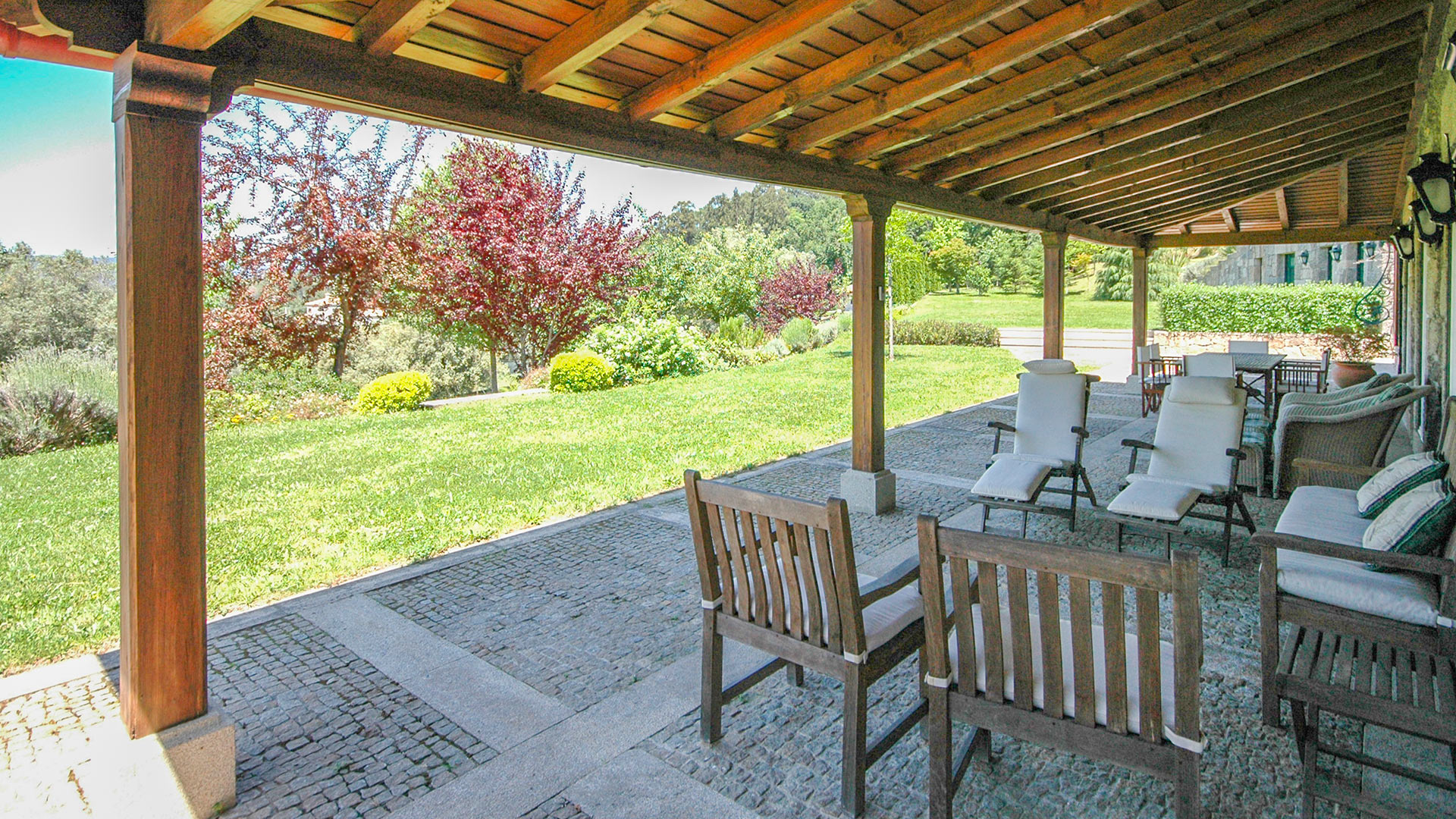 Villa Villa Valley, Location à Porto et le Nord