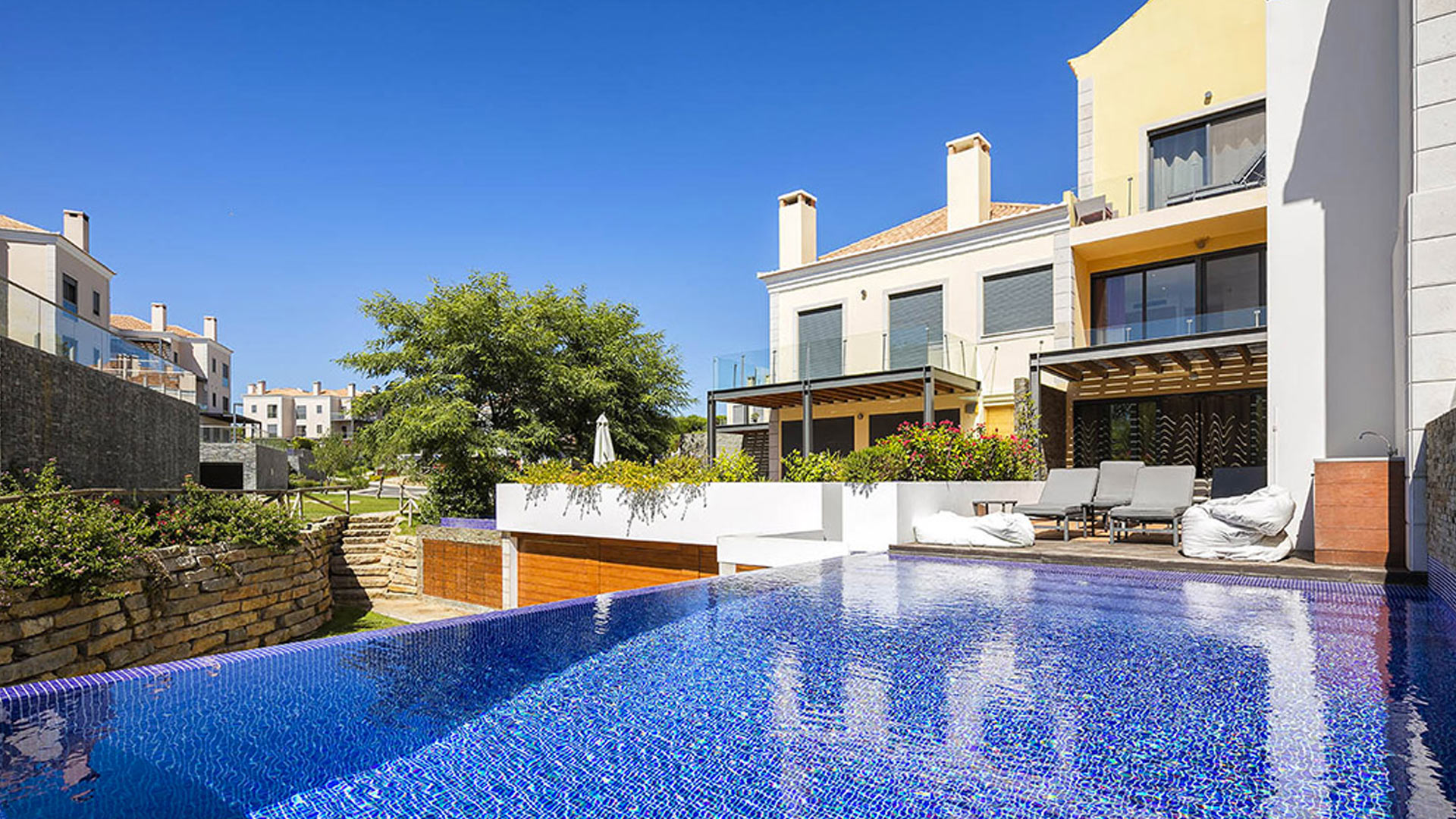 Villa Azur, Location à Algarve