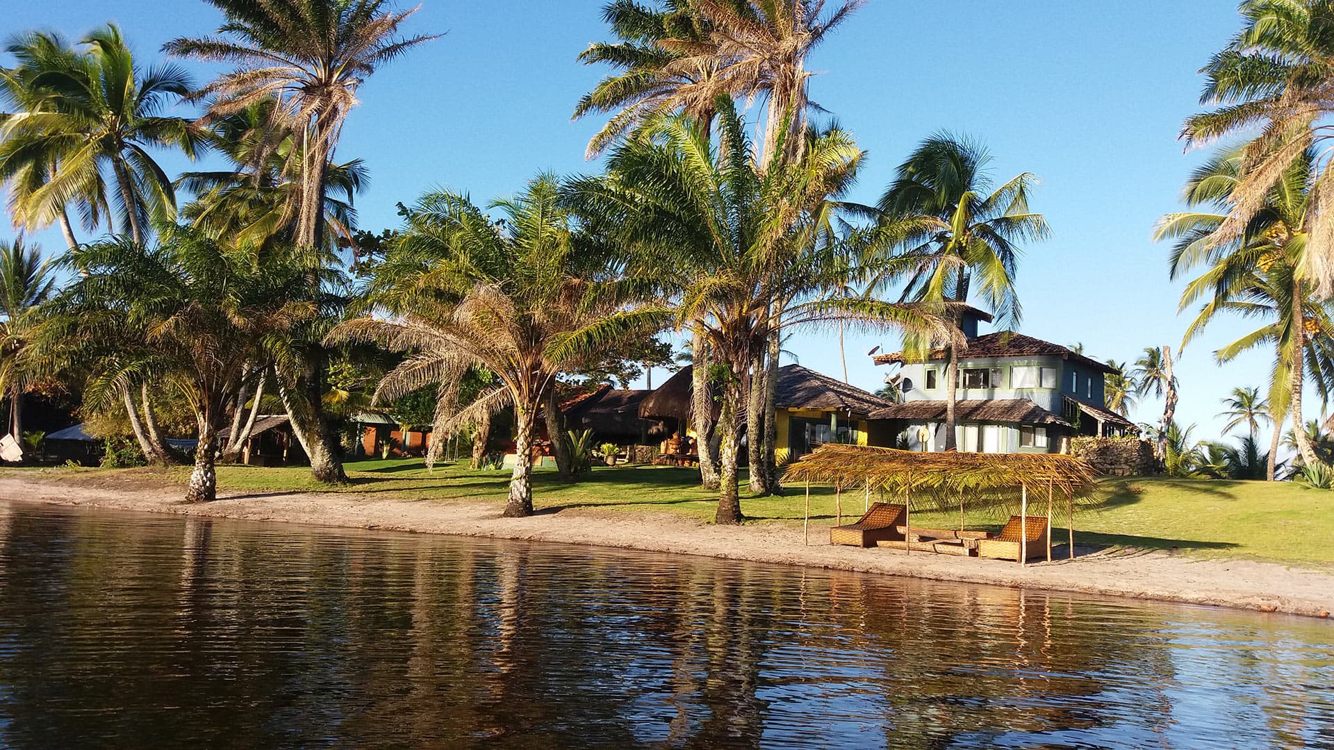Villa Brassana Estate, Location à Bahia