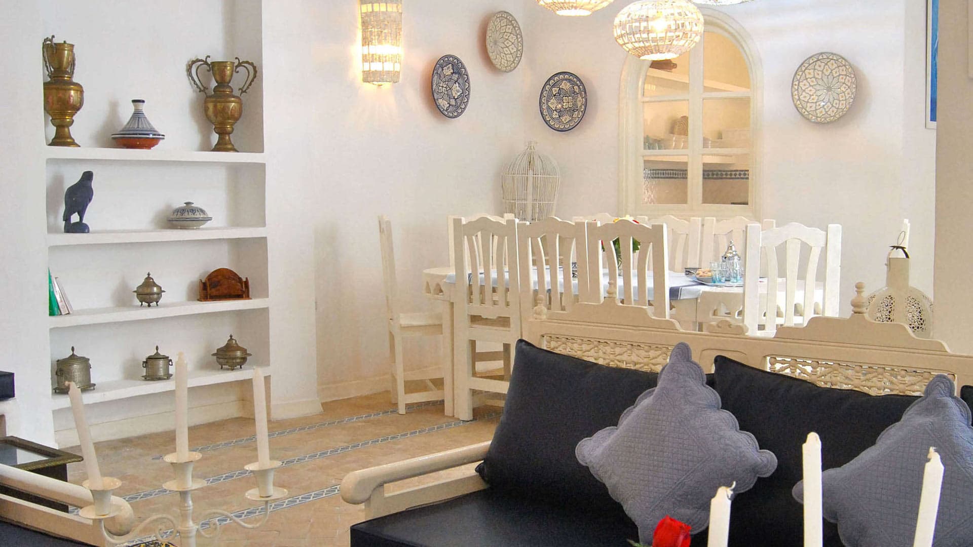 Der designorientierte trendsetter, collini, ist eine marke von berndorf besteck und sorgt stilsicher für ein modernes und harmonisches gesamtbild in ihrem zuhause. Collini Center Innen : Riad Colini - Villa à louer à Essaouira, Medina | Villanovo